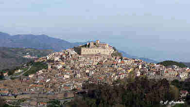 Castello e panorama Montalbano Elicona